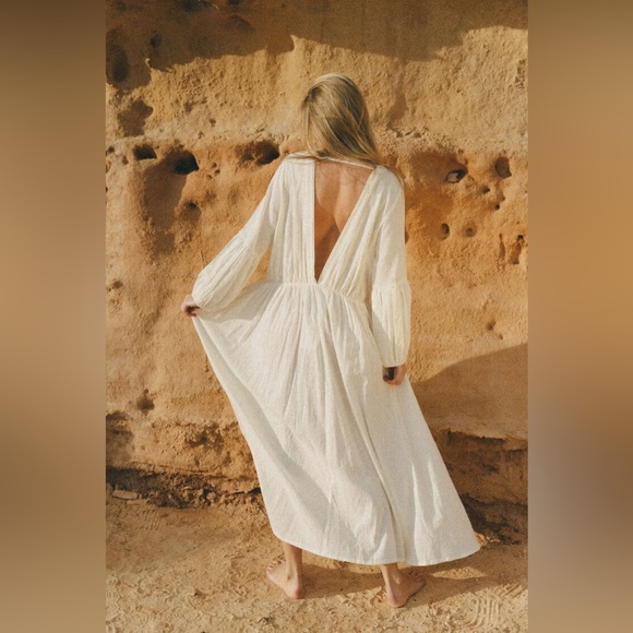 SOLD A Perfect Nomad White Maxi Backless Dress Summer Vacation Boho Bridal - Picture 3 of 10